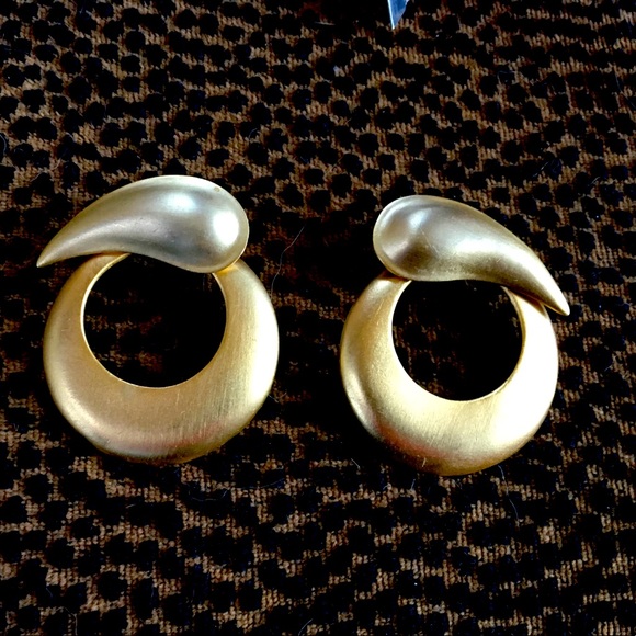 Diane Von Furstenberg Jewelry - Darling, fun Diane Von Furstenberg earrings!